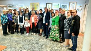 Выставка  "Вместе в многоцветном мире" в Немчиновке