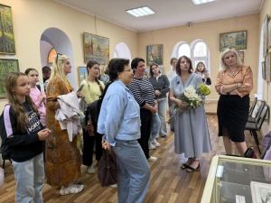 «Мир глазами художника»: выставка Анастасии Артемьевой открылась в Одинцовском музее